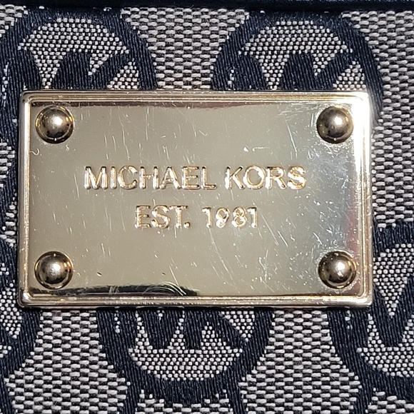 Michael Kors Black/Tan Mini Crossbody with Gold Hardwire - Picture 2 of 12